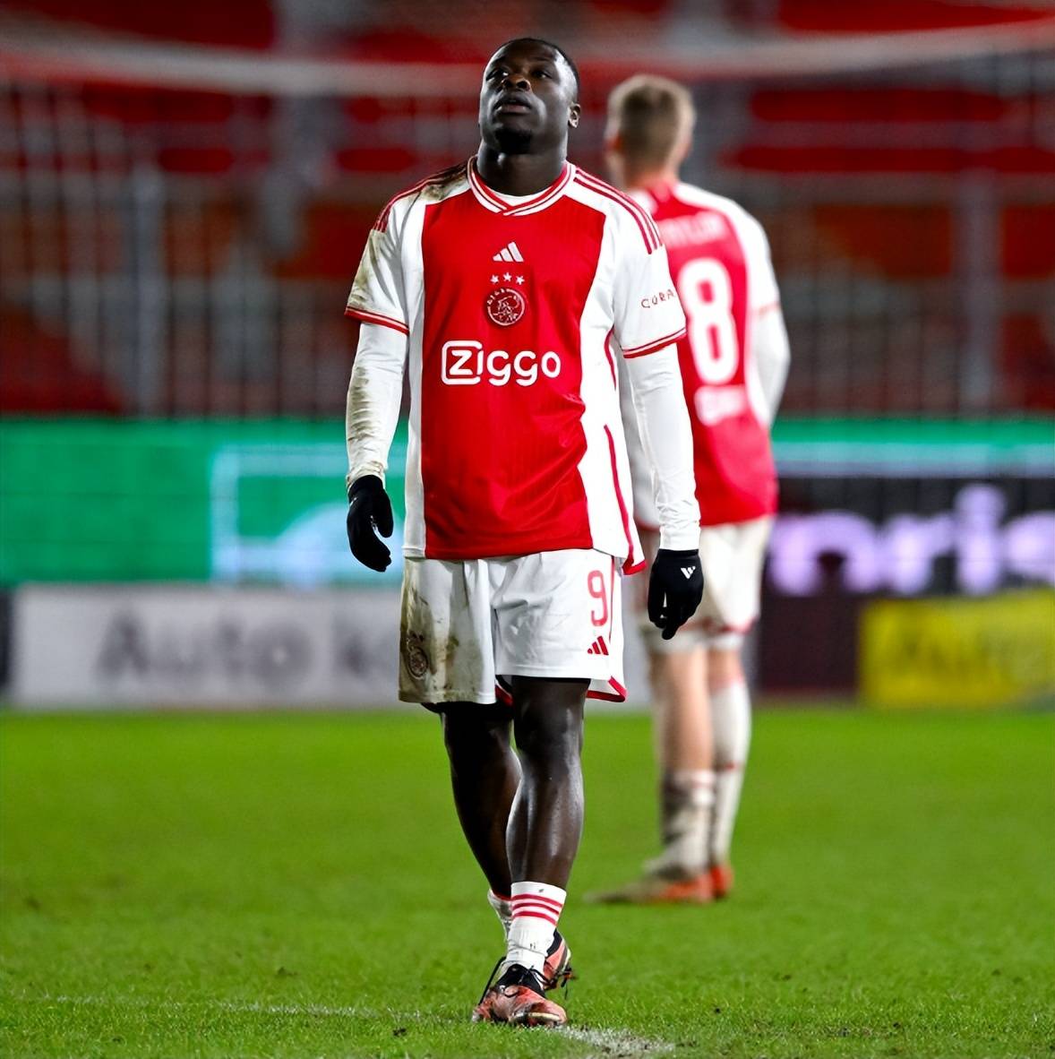 多米体育app-关于阿贾克斯防线松动备战德国杯科维托娃在TES比赛中状态火爆，网友：新疆广汇围绕欧冠绝杀压哨的信息