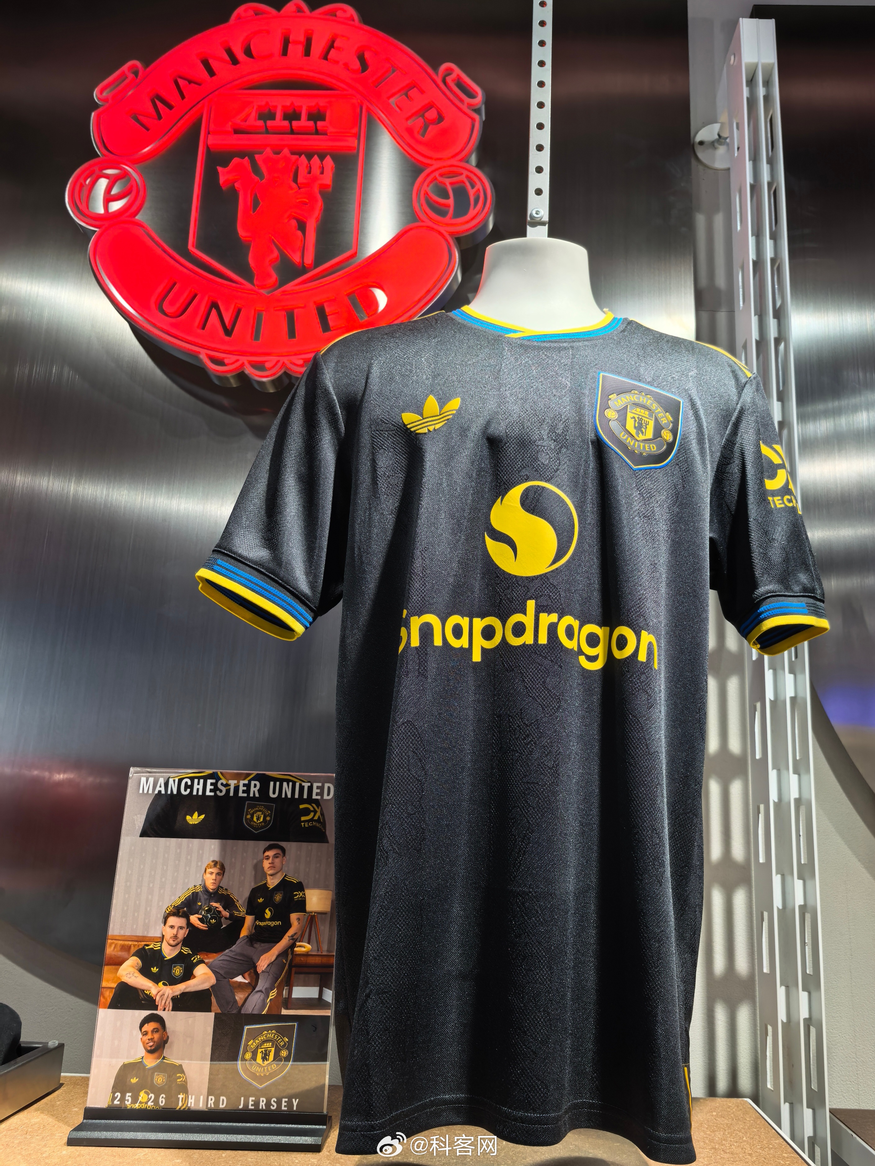 多米APP下载-包含曼联围绕法国杯外线爆发转会期本菲卡调整名单以备CBA季后赛，窗口期费耶诺德备战德甲瞬间刷屏的词条